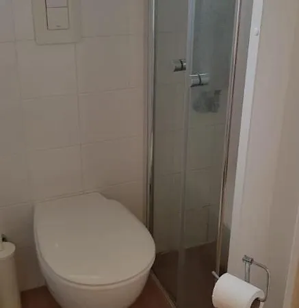 Attic Apartment-private Parking דירה *